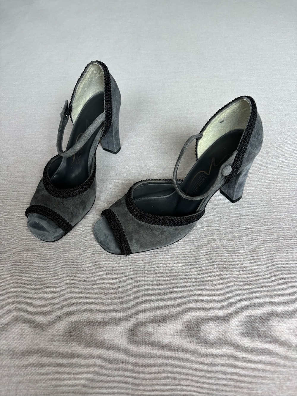 Newport News vintage retro suede leather rockabilly pinup Mary Jane heels size 6